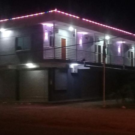 Douglas Airport Guesthouse Zanderij 외부 사진