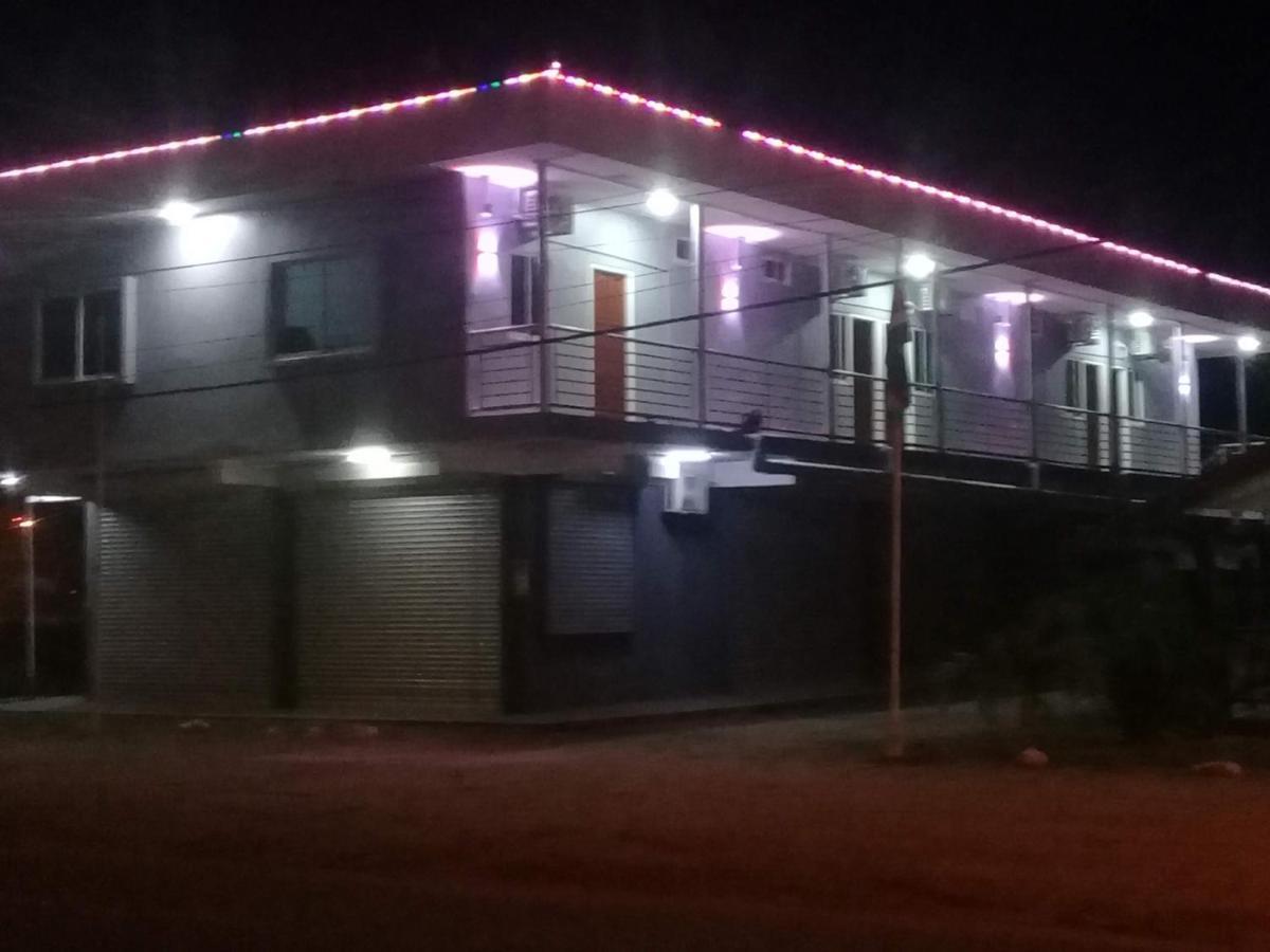 Douglas Airport Guesthouse Zanderij 외부 사진